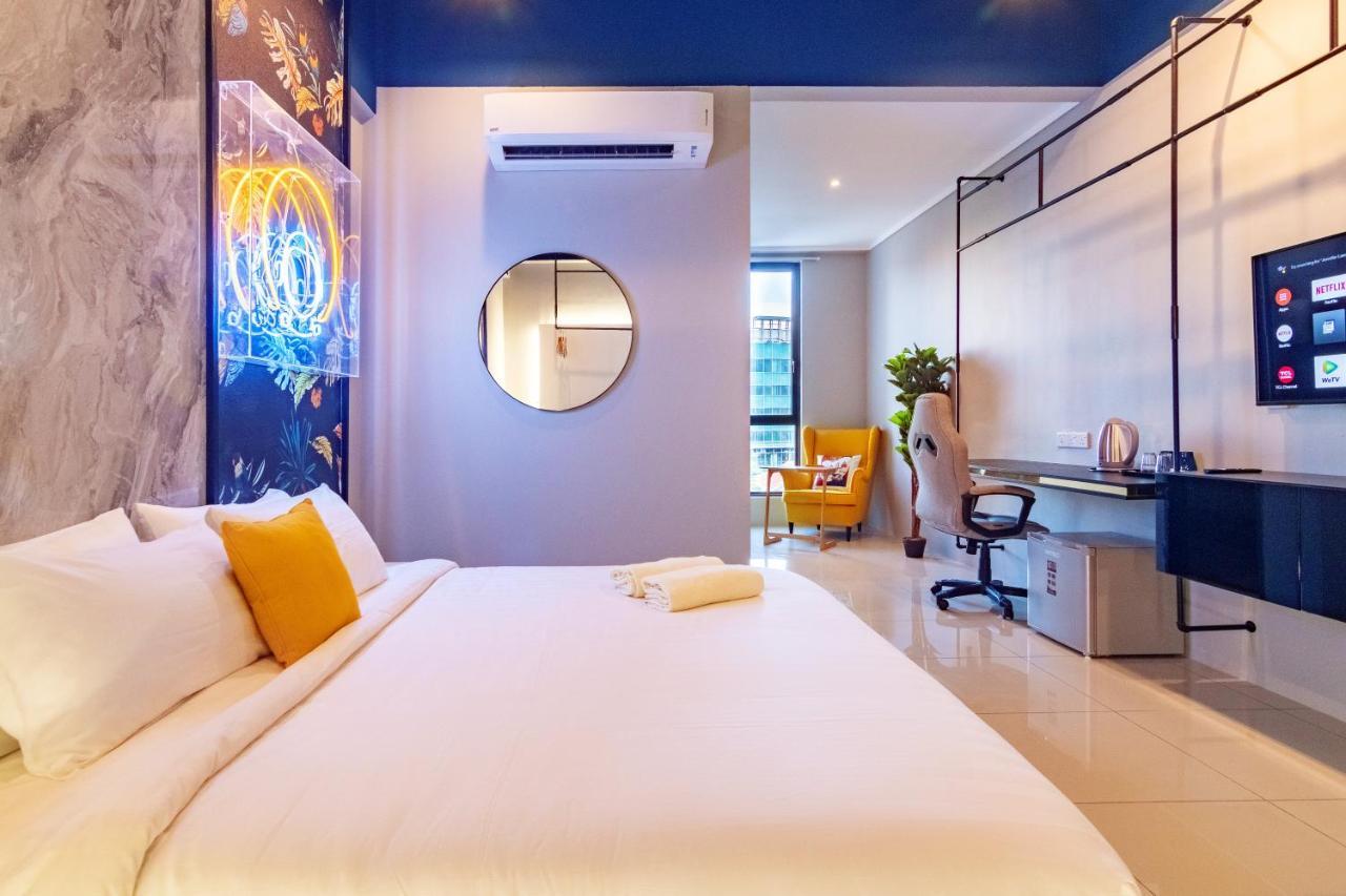 Scott Signature Suites By Alv George Town Esterno foto