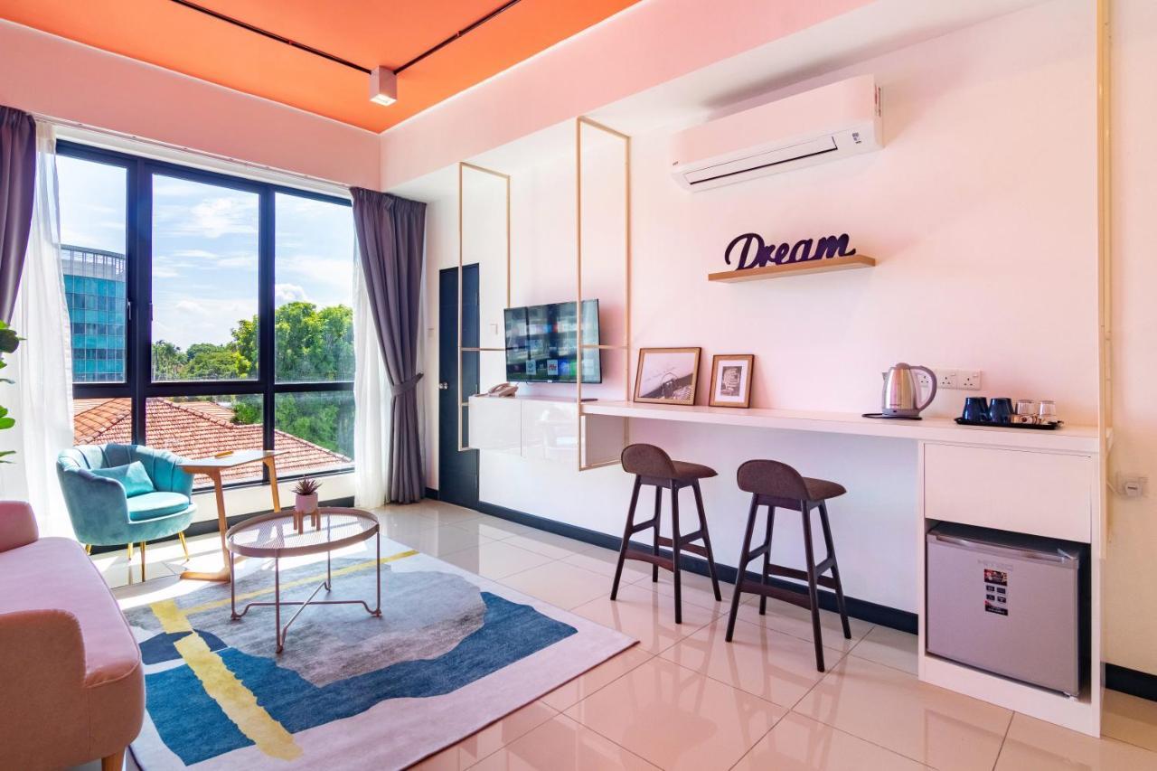 Scott Signature Suites By Alv George Town Esterno foto