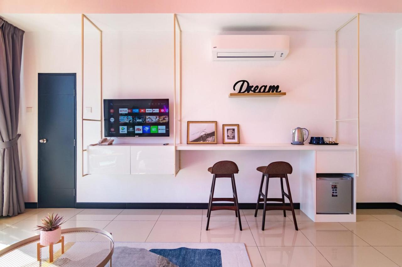 Scott Signature Suites By Alv George Town Esterno foto