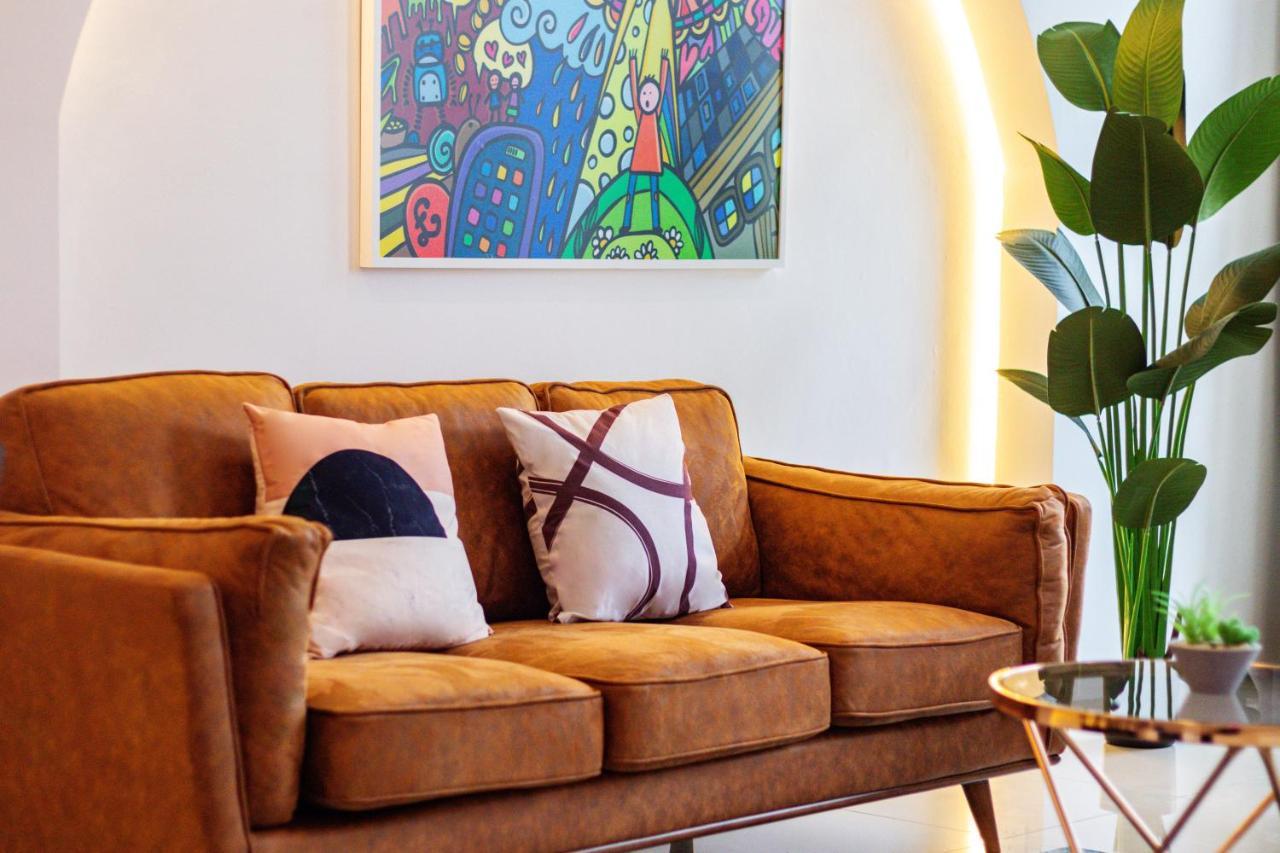 Scott Signature Suites By Alv George Town Esterno foto